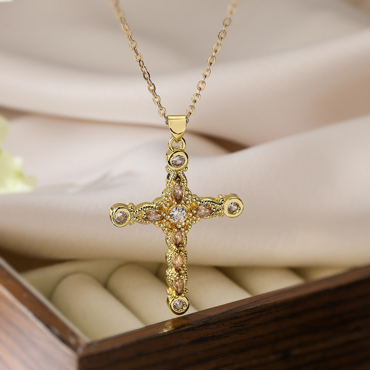 Affordable Luxury Fashion Copper Plated Real Gold Zircon Cross Pendant Necklace